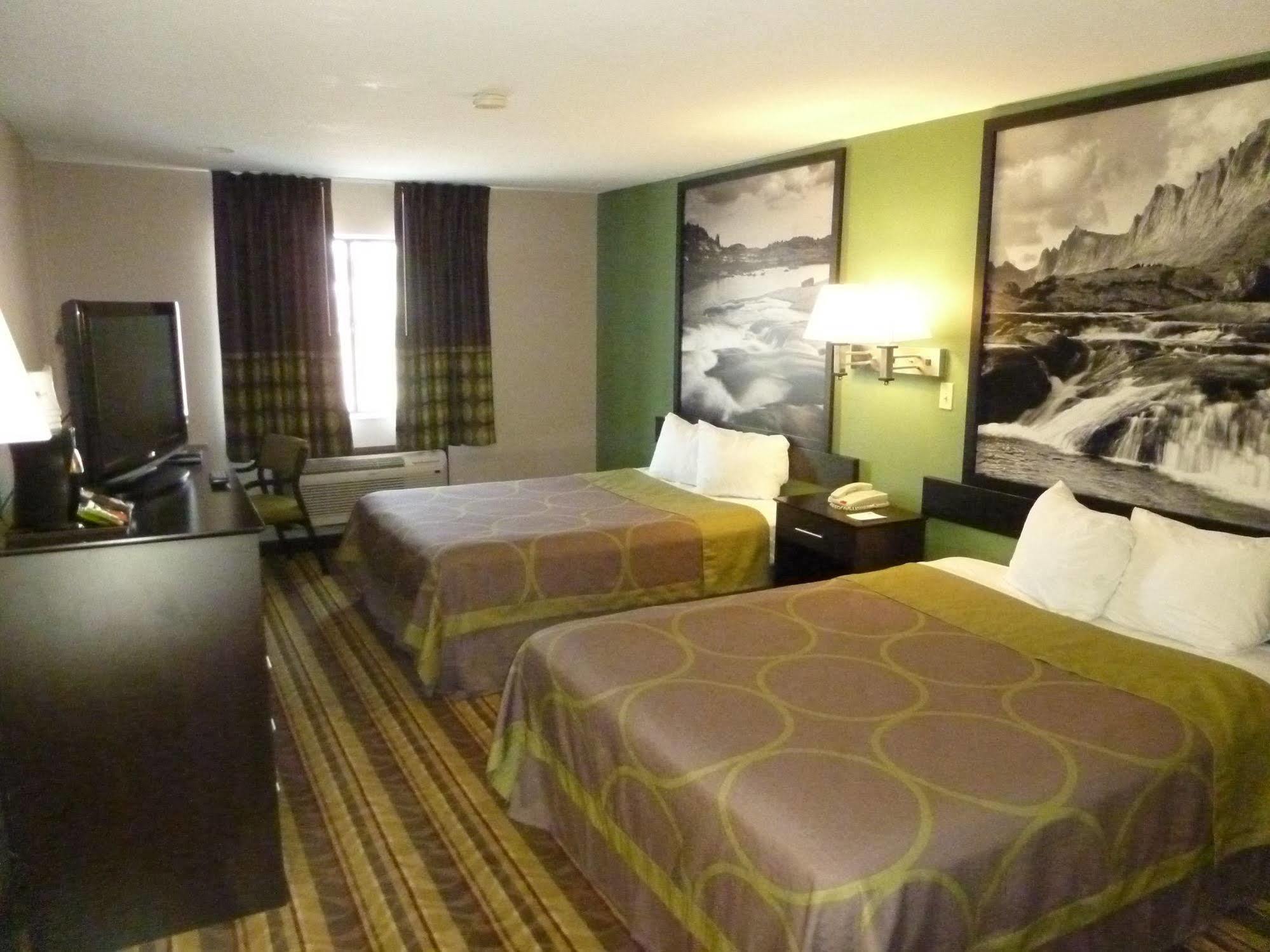 Super 8 By Wyndham Rock Springs Hotel Kültér fotó